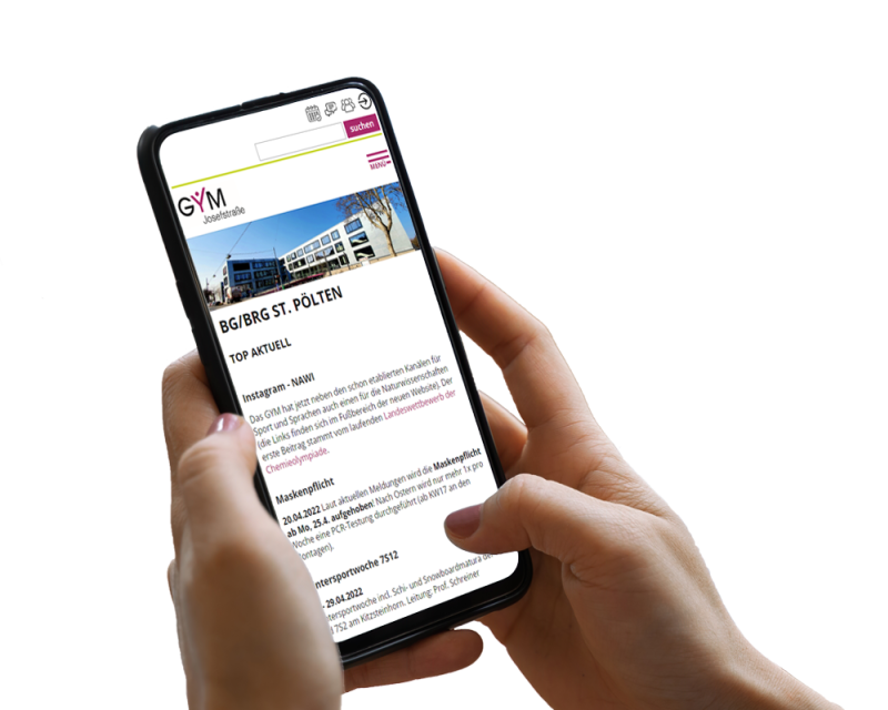 Hand h&auml;lt Smartphone, darauf ist ein Screenshot der Website zu sehen