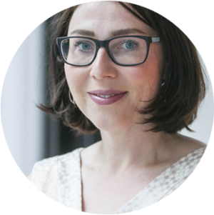 Renate Stelzl lächelt in die Kamera